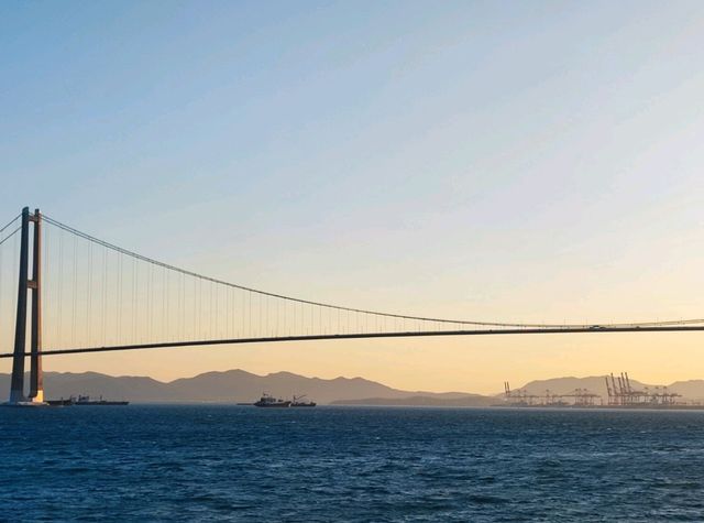 Sunset Magic at Yi Sun-sin Bridge 🌉🌅