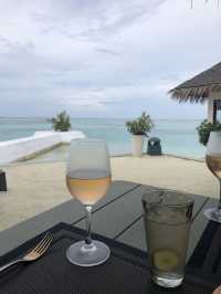 🥂 햇살 아래 즐기는 몰디브 럭셔리 런치 & 와인 페어링 🌴