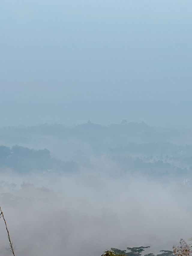 Must-see Borobudur Temple at dawn! 