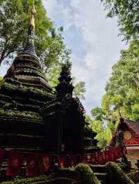 วัดผาลาด วัดเก่าแก่ที่ซ่อนตัวอยู่กลางป่าดอยสุเทพ