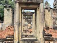 มนต์เสน่ห์ขอมโบราณกลางทุ่งอีสานใต้