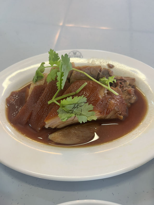 🍲 Long Jiang Pork: A Hidden Ode to Nose-to-Tail Cuisine in Old Town KL