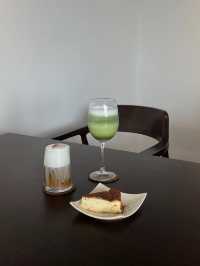 Abstrct Lounge