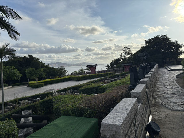Hulishan Fortress for a blast of History
