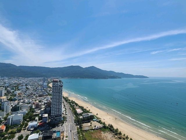 다낭 미케비치 최고의 환상적인 뷰를 자랑하는 포포인츠바이쉐라톤다낭입니다^^
