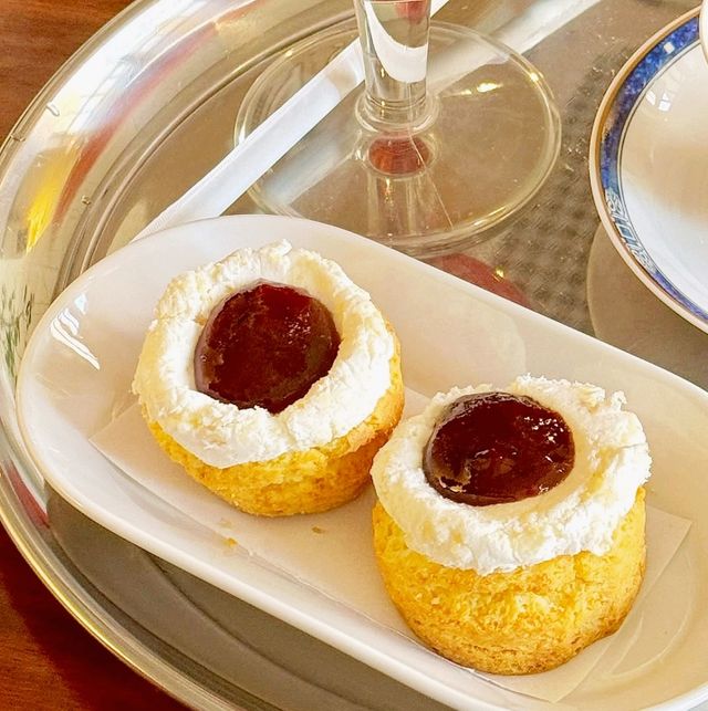 Enjoying fragrant tea time🫖