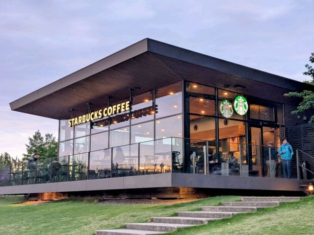 富山 | 日本最美的Starbucks---星巴克富山環水公園店