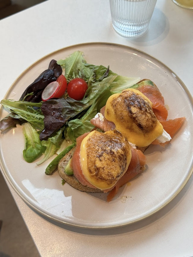 Pause It Cafe Hong Kong, Latte Art Meets Urban Calm in Mong Kok