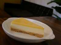 Cafele Cafe 304ร้านคาเฟ่สีเหลืองน่ารัก