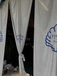 Oyster and Things: คลังสมบัติเซรามิกสุดคูล