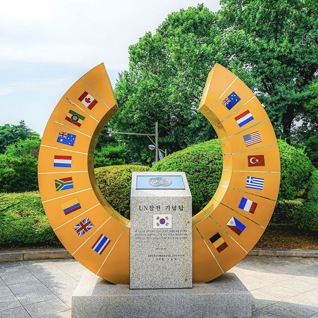 Subong Park: Incheon’s Hidden Hilltop Sanctuary – A Solo Traveler’s Urban Escape"** 🌸🌆 