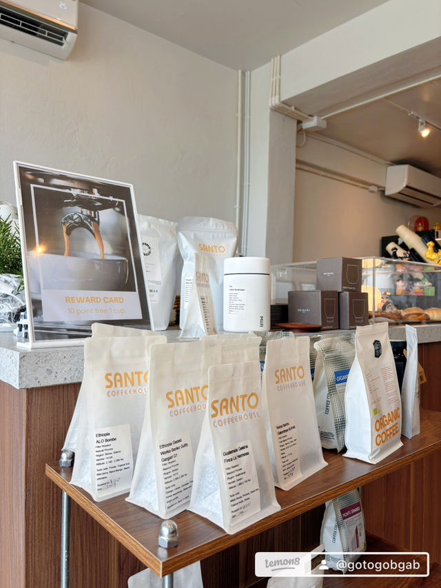 santo.coffeehouse ไปคาเฟ่ช่วงไหนกัน