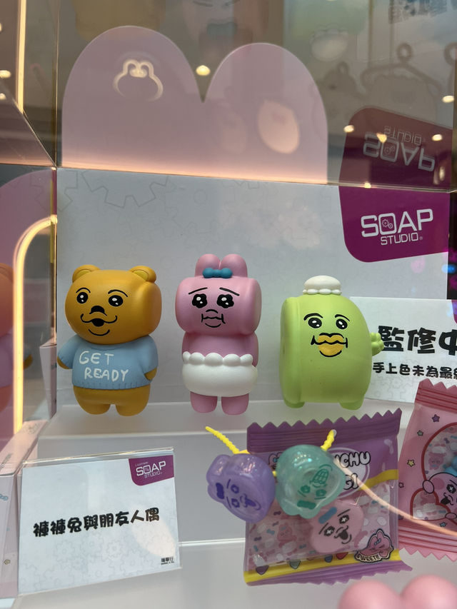 香港尖沙咀The ONE商場迎來褲褲兔夏日泡泡快閃展😆
