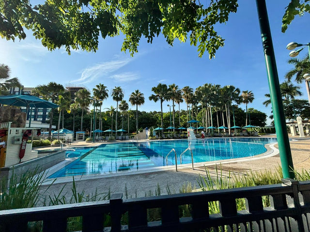 Lights, Glamour, Magic: A Starry Stay at Disney Hollywood Hotel Lights, Glamour, Magic: A Starry Stay at Disney Hollywood Hotel