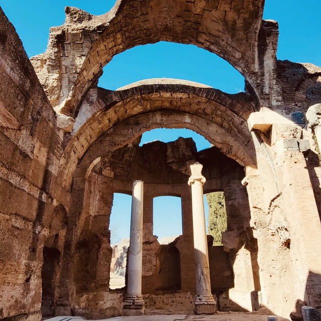 🏛️✨ A Solo Emperor’s Retreat: Villa Adriana – Rome’s Secret Architectural Wonderland 🏛️✨ A Solo Emperor’s Retreat: Villa Adriana – Rome’s Secret Architectural Wonderland