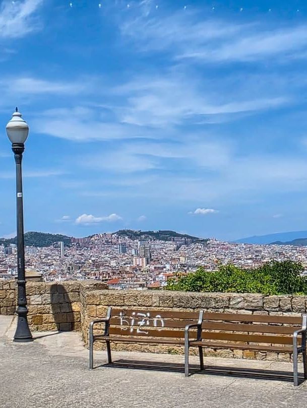 Vibrant Streets and Artistic Wonders in Barcelona Vibrant Streets and Artistic Wonders in Barcelona