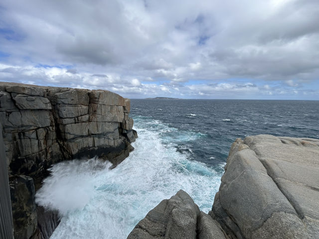 Western Australia-The Gap and Natural Bridge 