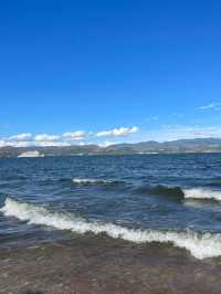 Erhai: A Mirror of the Mountains, A Window to the Soul