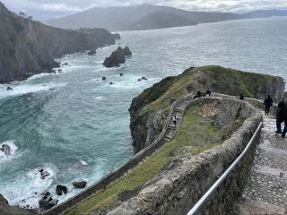 探索壯麗的聖胡安德加斯特盧加奇島