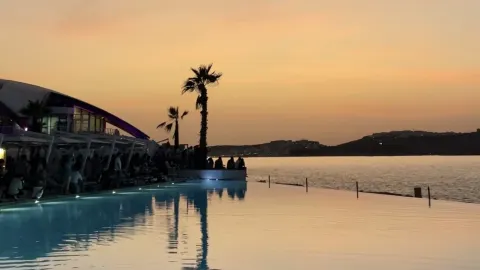 ☀️ Hari santai antara laut dan kota Malta 🌊 — traveler post in Bugibba