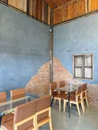 ไปคาเฟ่ หรือ ไปที่พักกัน RONG KAFE รักษ์ไทย แคมป์