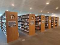 知識與美學共融的城市書殿#高雄市立圖書館總館-高雄市前鎮區