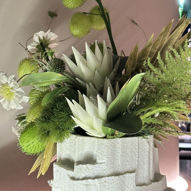 桂语溪:一場茶香與花藝交織的江南雅宴 🌸🍵 桂语溪:一場茶香與花藝交織的江南雅宴 🌸🍵