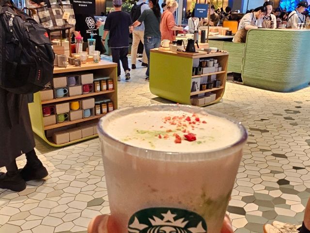 星巴克中的藝術品:DREAM PLAZA 典藏店體驗