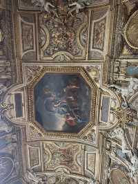 🖼️ Louvre Museum: A Timeless Treasure in the Heart of 