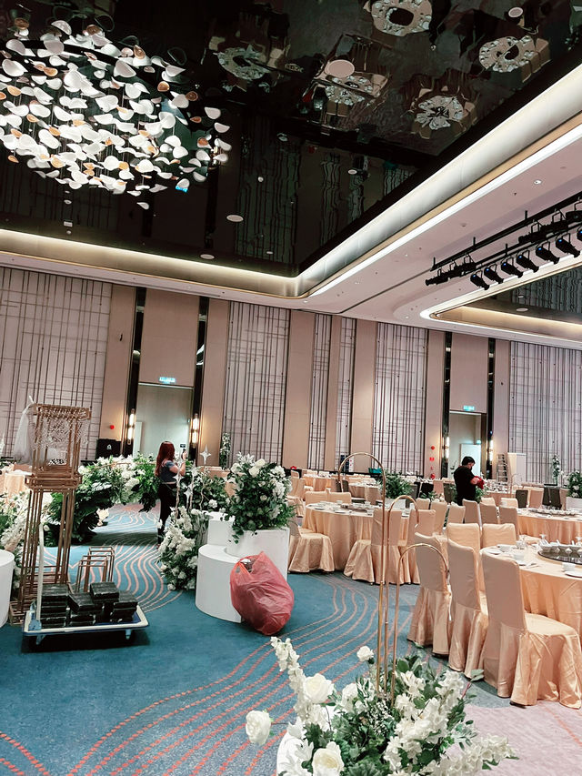 Sheraton Hotel Kuching: The Ideal Choice for a Comfortable and Luxurious Stay 