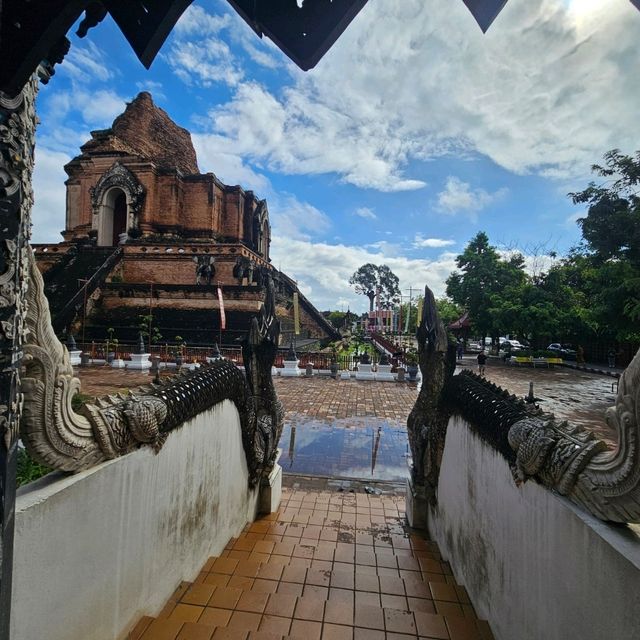 ตามรอยเท้า หลวงปู่มั่น ภูริทตฺโต จารึกในถิ่นล้านนา ตามรอยเท้า หลวงปู่มั่น ภูริทตฺโต จารึกในถิ่นล้านนา