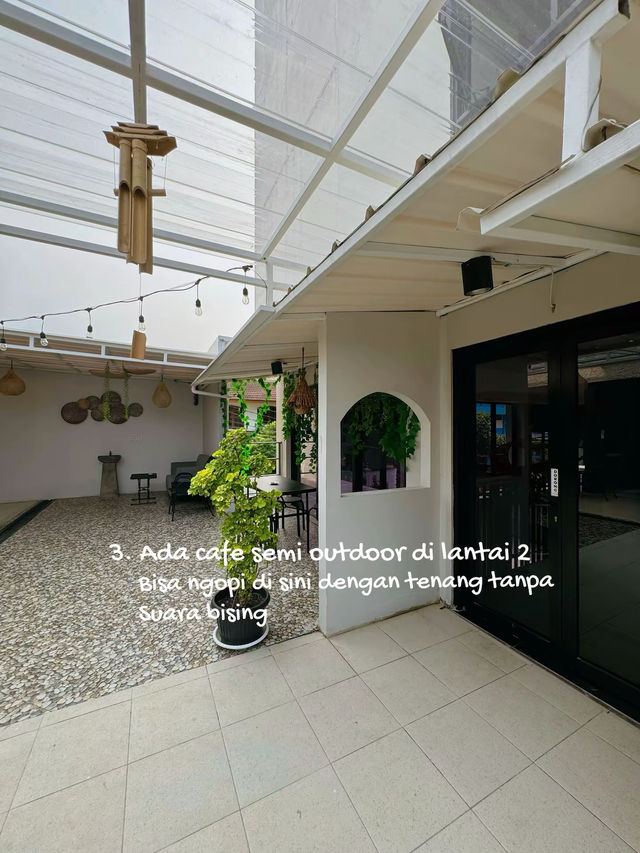 Hotelnya Para Introvert Nih! Hotelnya Para Introvert Nih!