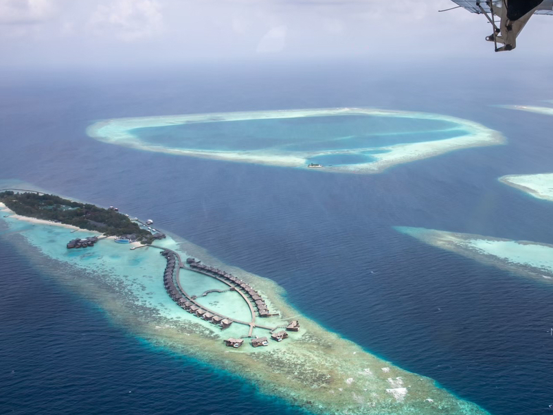モルディブの海に浮かぶ癒しのリゾート、絶景と透明な海。 | Trip.com