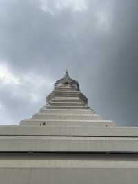 天井に広がる宇宙🪐✨🇹🇭バンコクの寺院【ワット・パークナム】