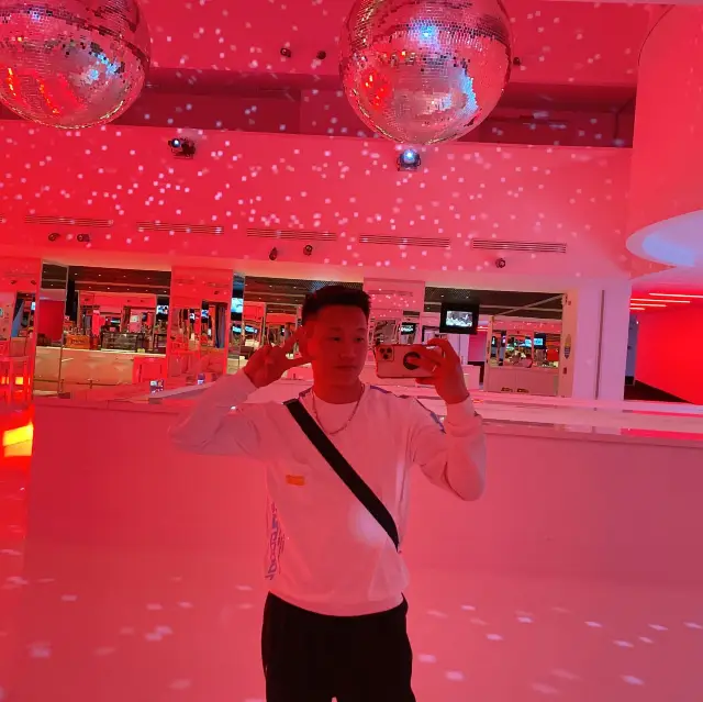 THE FANTASTIC “SU” HOTEL