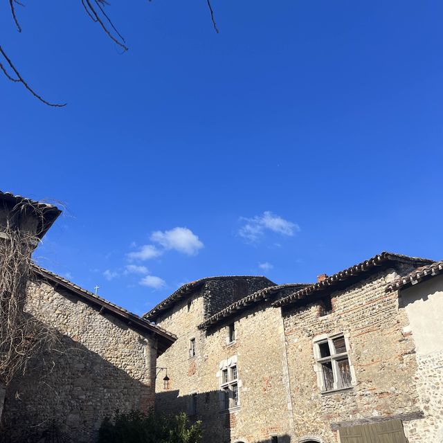 리옹 근교 페루주라는 중세마을 