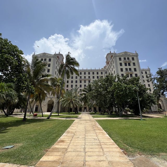 Luxurious place in Havana