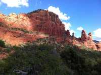 Red Rocks and Spiritual Retreats 🌄