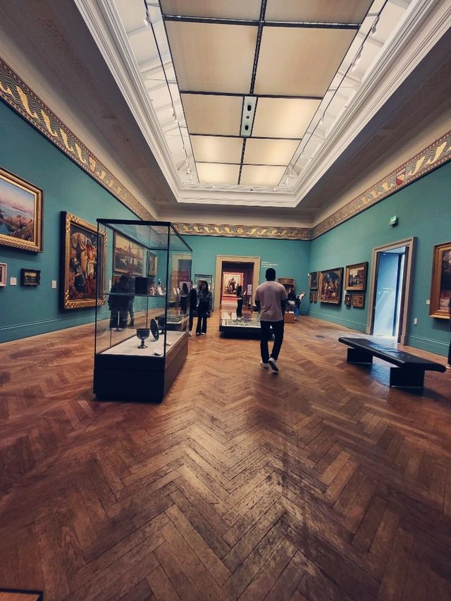 曼城免費美術館，去沾染下藝術氣息，100種旅行方式