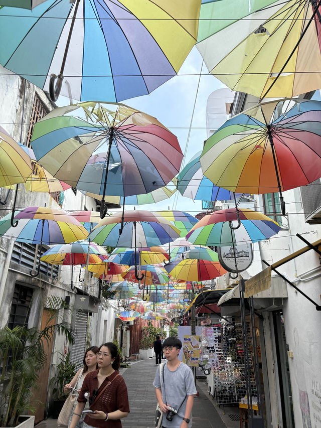 Discover Malaysia: From Sky-high Towers to Street Food Wonders