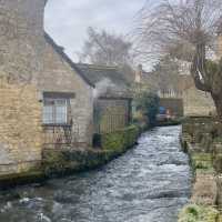 Wonderous Burton-on-the-Water