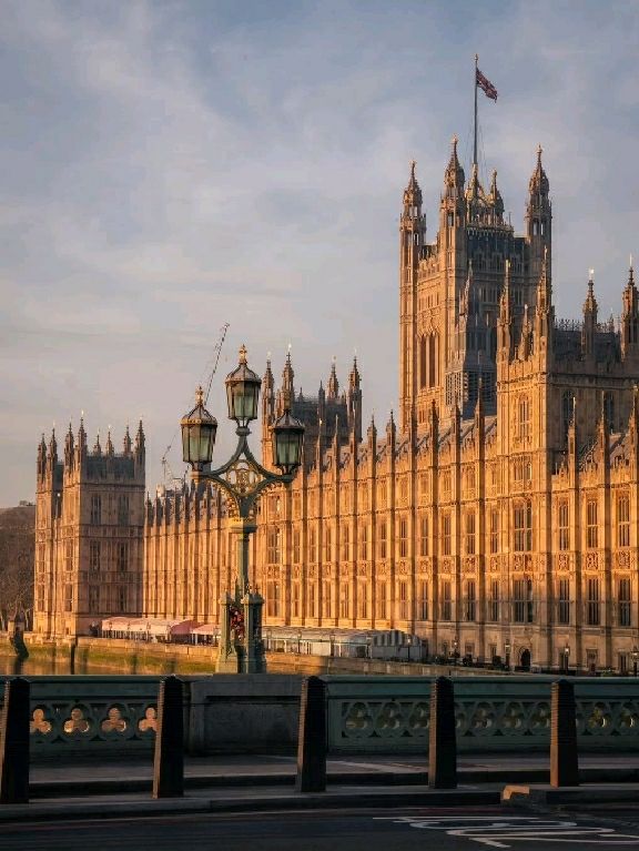 🇬🇧✨ Beyond Big Ben: Discover the Heart of the UK Parliament 🏛