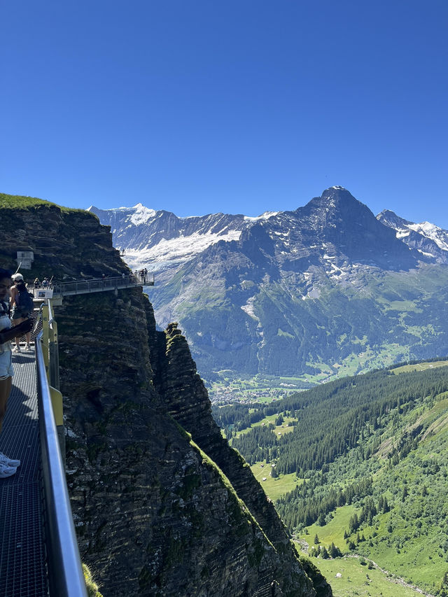 First 山 （first mountain)