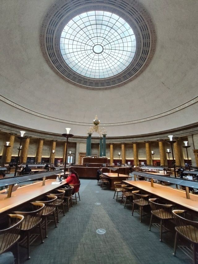 🏛️ Manchester Central Library: A Dome of Light and Layers of Knowledge