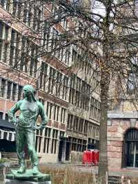 Antwerp: Europe's Diamond Capital (80% of World Trade)