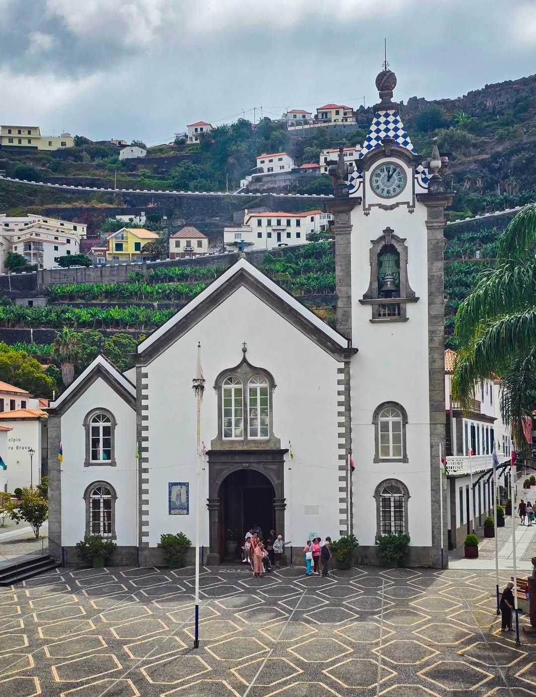 The Gem of Madeira: Igreja de São Bento in Ribeira Brava ⛪✨