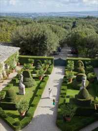 Villa Cetinale 🏰, a stunning Baroque villa in Tuscany.