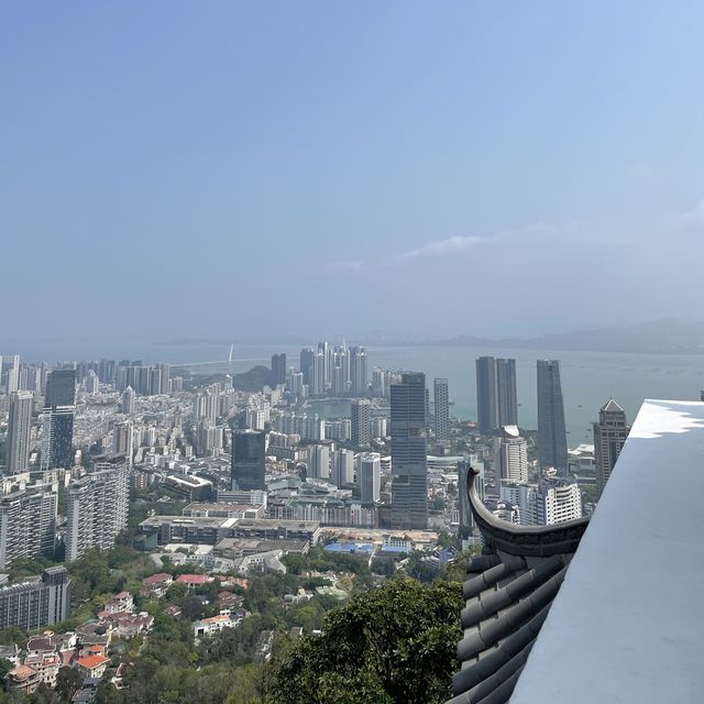 A hike with stunning views of Shenzhen 