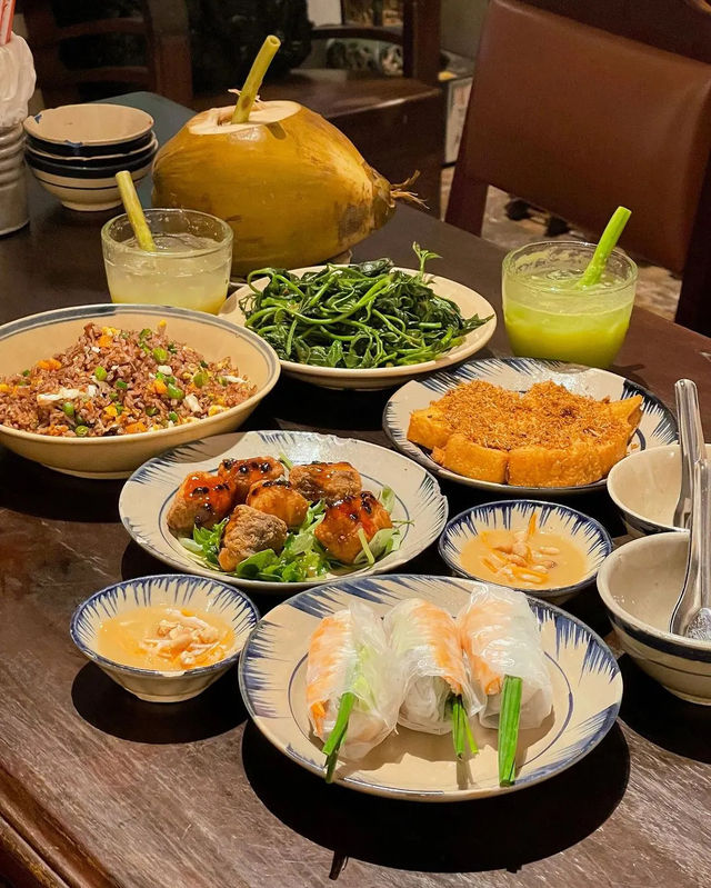 Lovely Dinner Place with Homey Food in Saigon✨