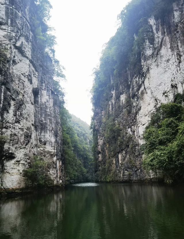 貴州·羊皮洞瀑布｜神秘而野性的自然景觀